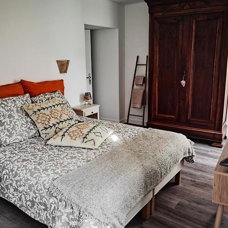 Bed and Breakfast Je Soigne Mon Assiette Saint-Laurent-d'Arce Esterno foto