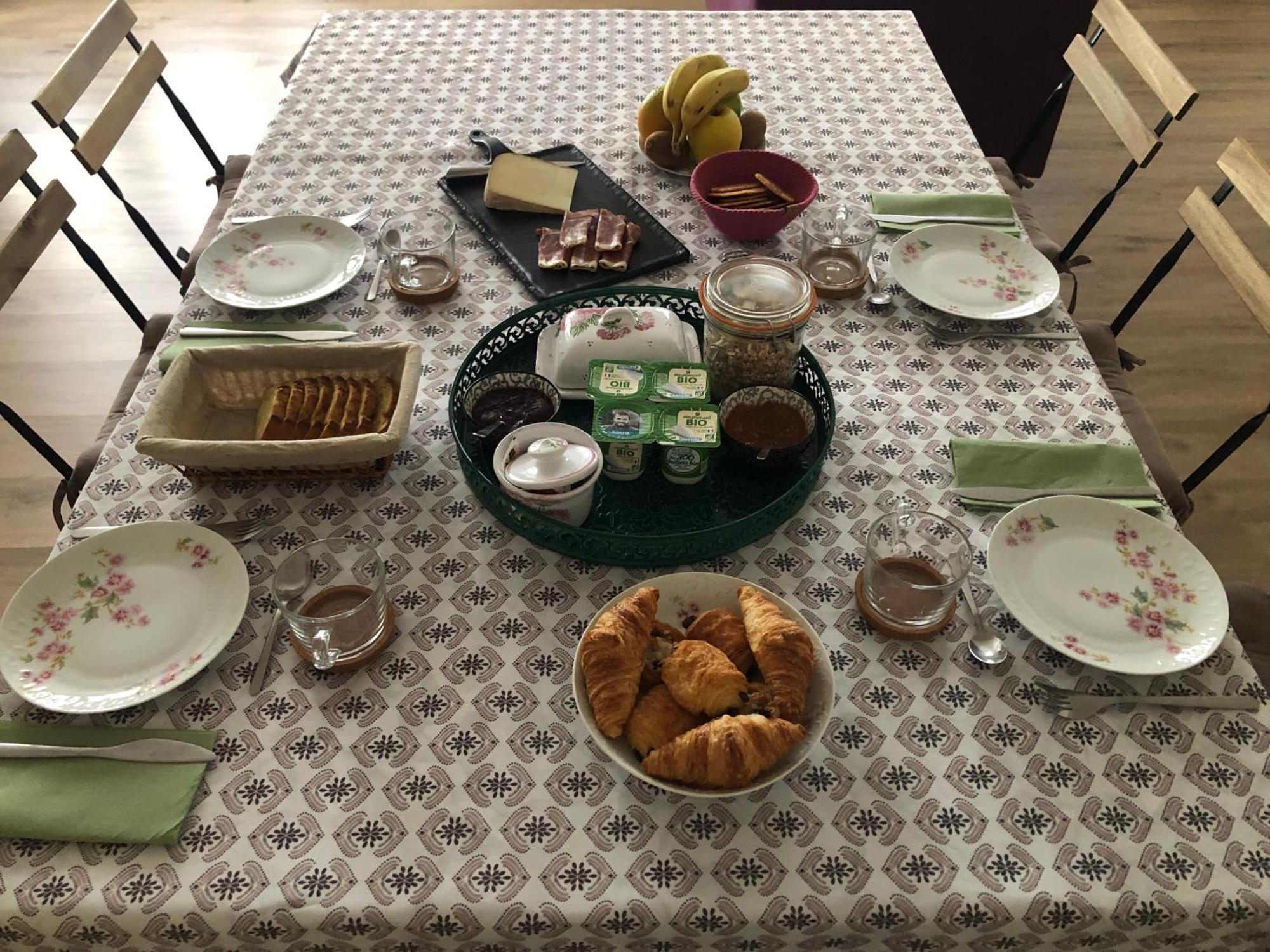 Bed and Breakfast Je Soigne Mon Assiette Saint-Laurent-d'Arce Esterno foto